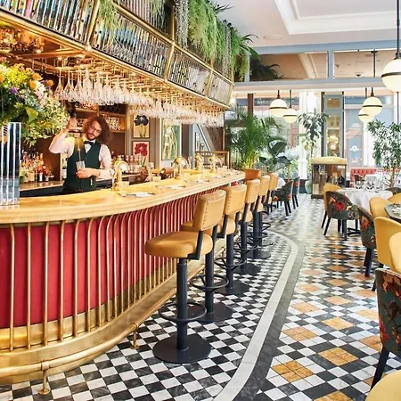 Modern City Center Oasis With Lush Green Decor Ideal For Business Or Leisure Leeds  Exterior photo